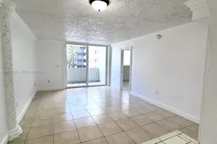 10090 NW 80th Ct, Hialeah Gardens, FL 33016 - Photo 5