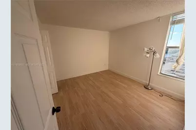 2350 NE 135th St #503, North Miami, FL 33181 - Photo 23