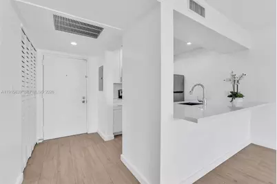 8160 Geneva Ct #317, Doral, FL 33166 - Photo 3