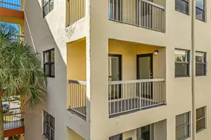 8160 Geneva Ct, Doral, FL 33166 - Photo 17