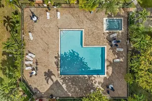 8160 Geneva Ct, Doral, FL 33166 - Photo 19