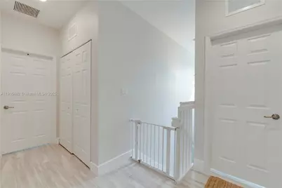 616 SE 37th Ter, Homestead, FL 33033 - Photo 17