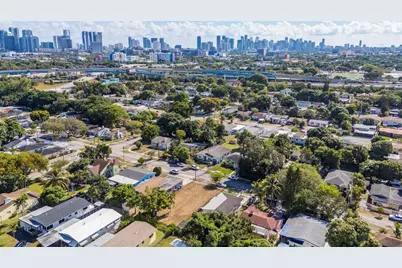915 NW 44th St, Miami, FL 33127 - Photo 29