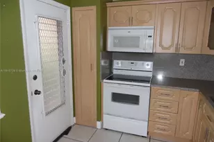 1501 NE 191st St, Miami, FL 33179 - Photo 3