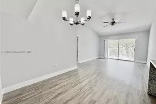 677 SW 111th Ave, Pembroke Pines, FL 33025 - Photo 7