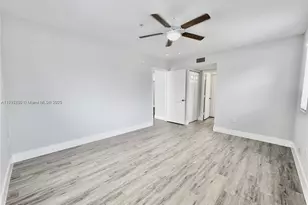 677 SW 111th Ave, Pembroke Pines, FL 33025 - Photo 11