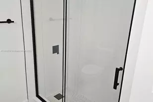 2287 W 53rd Pl, Hialeah, FL 33016 - Photo 7