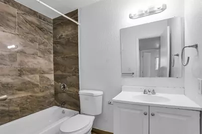 2719 NW 39th Ter #204, Lauderdale Lakes, FL 33311 - Photo 7