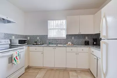 4201 NW 24th Ave #Front, Miami, FL 33142 - Photo 11