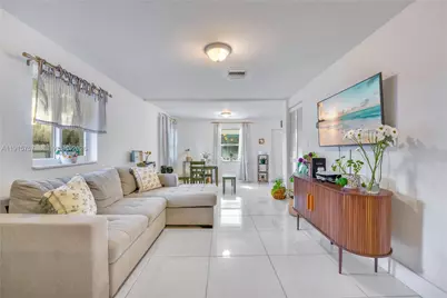 827 NW 114th St, Miami, FL 33168 - Photo 5