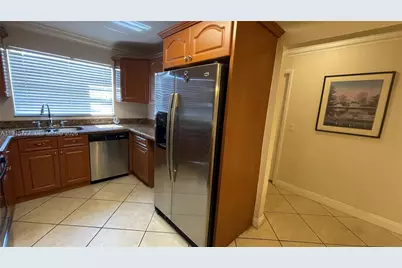9113 Limetree Ln #170, Pembroke Pines, FL 33024 - Photo 17