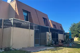 9113 Lime Tree Ln, Pembroke Pines, FL 33024 - Photo 39