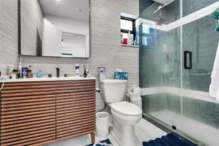 70 NE 50th St, Miami, FL 33137 - Photo 13