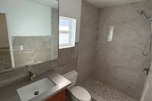 19754 NW 61st Ave, Hialeah, FL 33015 - Photo 15