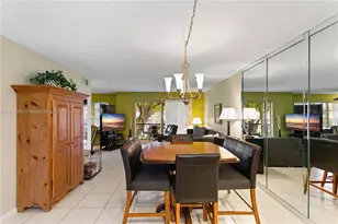 8940 S Hollybrook Blvd, Pembroke Pines, FL 33025 - Photo 9