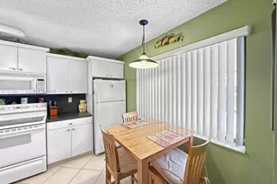 317 W Laurel Dr, Margate, FL 33063 - Photo 3