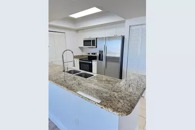 19501 W Country Club Dr #2310, Aventura, FL 33180 - Photo 11