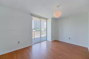 5900 Collins Ave, Miami Beach, FL 33140 - Photo 17