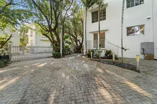 1025 Michigan Ave, Miami Beach, FL 33139 - Photo 17