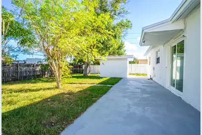 1360 SW 6th Ter, Deerfield Beach, FL 33441 - Photo 17