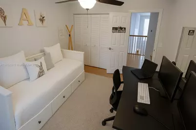 1055 Yellow Birch Ter, Hollywood, FL 33019 - Photo 23