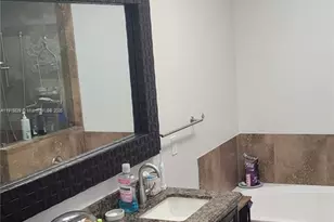 1055 Yellow Birch Terrace, Hollywood, FL 33019 - Photo 27