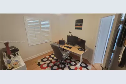 1055 Yellow Birch Ter, Hollywood, FL 33019 - Photo 25