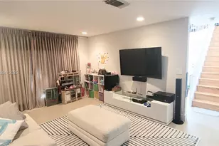 1055 Yellow Birch Terrace, Hollywood, FL 33019 - Photo 11