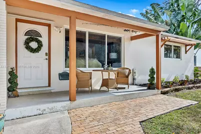 515 S 58th Ter, Hollywood, FL 33023 - Photo 9