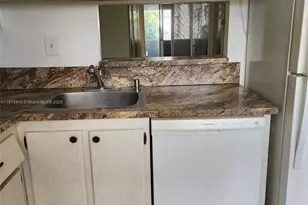 4851 NW 26th Ct, Lauderdale Lakes, FL 33313 - Photo 5