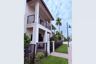 4624 NW 83rd Ave, Doral, FL 33166 - Photo 13