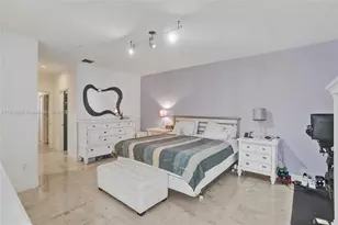 18450 NE 30th Pl, Aventura, FL 33160 - Photo 15