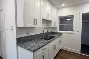 2770 SW 34th Ct, Miami, FL 33133 - Photo 13