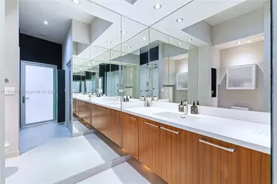 2001 Meridian Ave #515, Miami Beach, FL 33139 - Photo 15