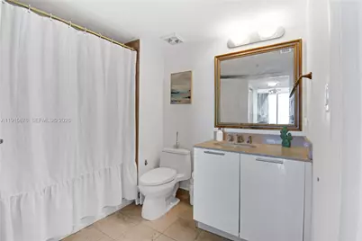 1800 N Bayshore Dr #4106, Miami, FL 33132 - Photo 19
