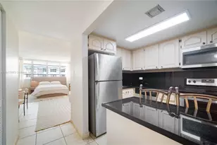 999 N Brickell Bay Dr, Miami, FL 33131 - Photo 9