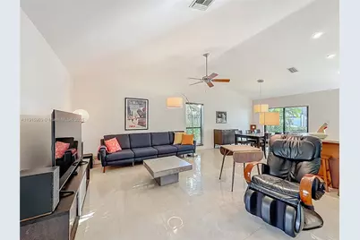 2321 NW 102nd Way, Pembroke Pines, FL 33026 - Photo 5