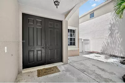 1579 Briar Oak Dr, Royal Palm Beach, FL 33411 - Photo 9