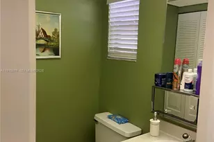 9581 Sunrise Lakes Blvd, Sunrise, FL 33322 - Photo 23