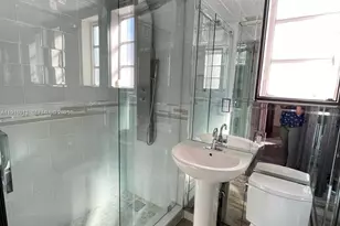 610 8th St, Miami Beach, FL 33139 - Photo 7