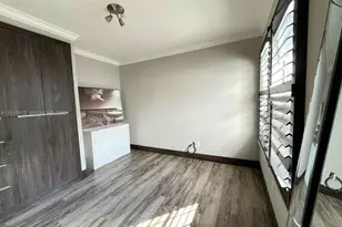 610 8th St, Miami Beach, FL 33139 - Photo 9