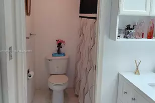 13001 SW 11th Ct, Pembroke Pines, FL 33027 - Photo 23