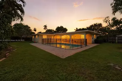 7240 NW 7th St, Plantation, FL 33317 - Photo 1