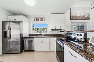 12626 NW 15th St, Sunrise, FL 33323 - Photo 11