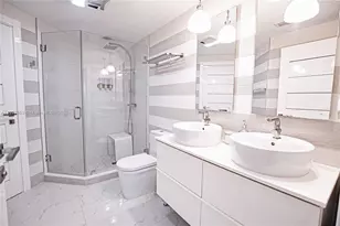 500 Brickell Ave, Miami, FL 33131 - Photo 17