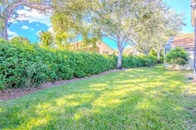 11557 Bristol Wood Ave, Boynton Beach, FL 33437 - Photo 9