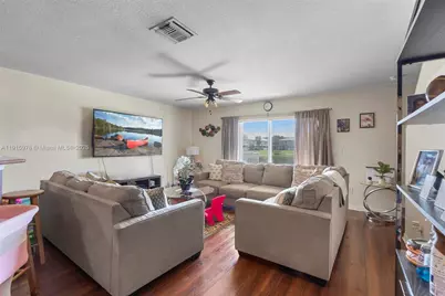 8988 Chambers St #8988, Tamarac, FL 33321 - Photo 7