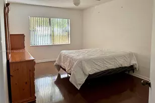 8290 Lake Dr, Doral, FL 33166 - Photo 7