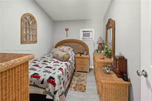 302 Floyd Ave S, Naples, FL 33976 - Photo 11