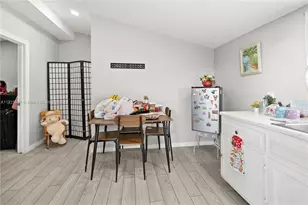 302 Floyd Ave S, Naples, FL 33976 - Photo 15